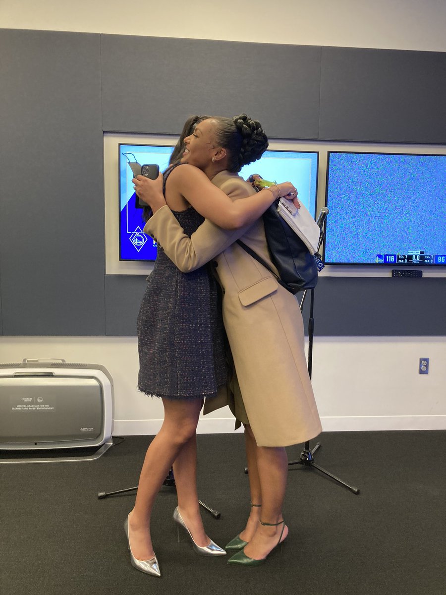 Sweet sisters <a href="/malika_andrews/">Malika Andrews</a> and <a href="/kendra__andrews/">Kendra Andrews</a> get to spend an NBA game and then Thanksgiving together! So proud of them both!