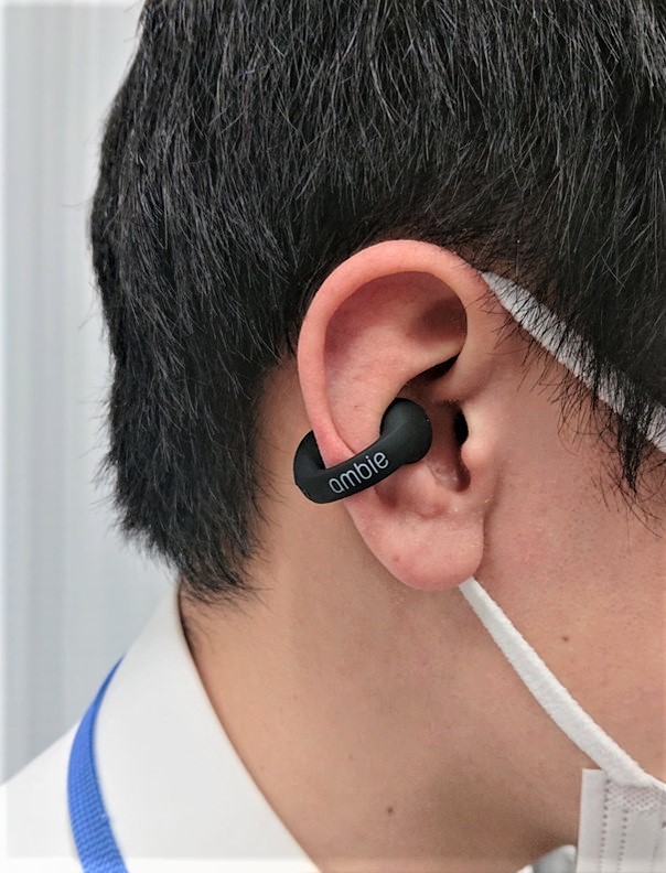 ヨドバシ オーディオ専門 耳をふさがないイヤホン Ambie の完全ワイヤレスイヤホン Am Tw01 本日発売 ヨドバシカメラ各店でもご試聴いただけます ぜひ ご利用下さい T Co Eohhwhrwdv Twitter