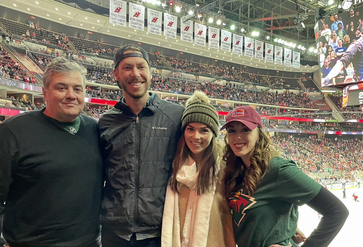 RoseJacobson's tweet photo. Trade negotiations underway for a undisclosed player. ππ³π΄π
#ZuccyBearDontCare #MyWayIsNorway #NorwegianNightmare #2Hockey #WildAboutZucc #36ForTheChicks @zuccarello36 https://t.co/ywxPO0mygj