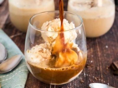 kyleecooks's tweet photo. Coffee and ice cream are the perfect pairing for this decadent, after-dinner Italian dessert. Is Affogato a drink? Is it dessert? It’s both! (and it’s delicious). #kyleecooks #dessert #drink #italian #coffee #recipe https://t.co/q2LNutVwWN https://t.co/A8pOFzCIc2