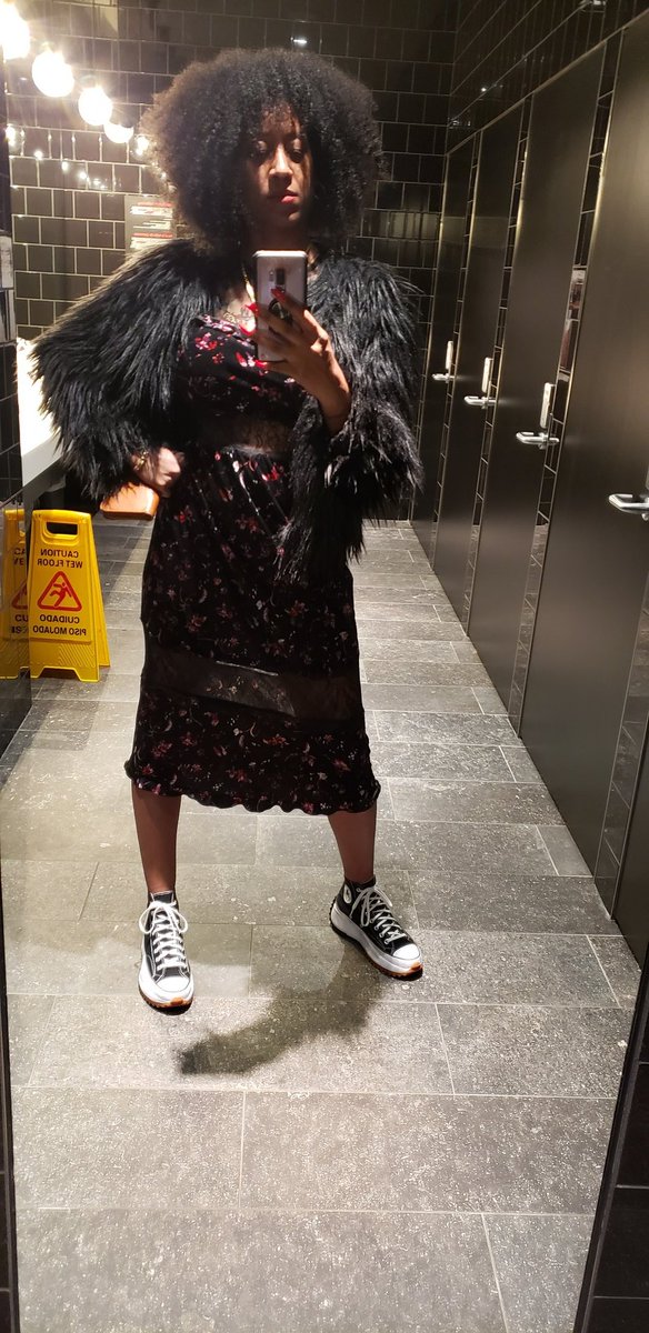 Ms_Kushington's tweet photo. My ass really can't let the Chucks go 😫😭 https://t.co/oU9XzsBmVa
