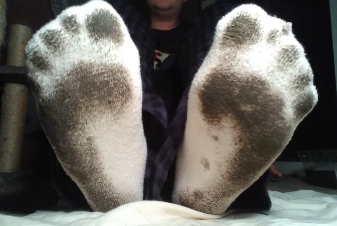 Going to be uploading pics gradually into a very large album here https://t.co/uL2xzhLK2s . I'll put<a href="/tag/feet"class="tags"><span>#feet</span></a>