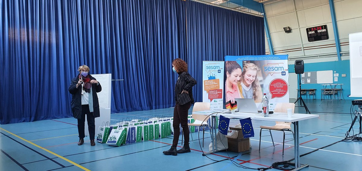HassNolwenn's tweet photo. #SesamGR, Rassemblement des assistantes éducatives germanophones à Falck. Distribution des kits de supports pédagogiques préparés par le #Centretransfrontalier de Saint Avold et le #CD57. Une belle journée de rencontres et de formation. @Dsden57 @acnancymetz https://t.co/n5l1fhVkyX