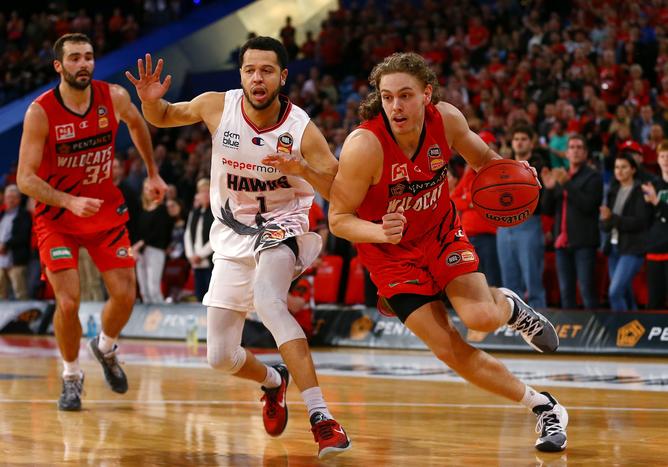 SportingRound's tweet photo. Luke Travers rise from Relative un-known to Future NBA Draftee has been well documented by the @NBL media. However, he hasn't even been looked at by the US Media. Here is #MulletMania: The Rise of Luke Travers.
https://t.co/SNEVJpNpBI
#NBL22 #NBL #RedArmy https://t.co/l4R72RThi0