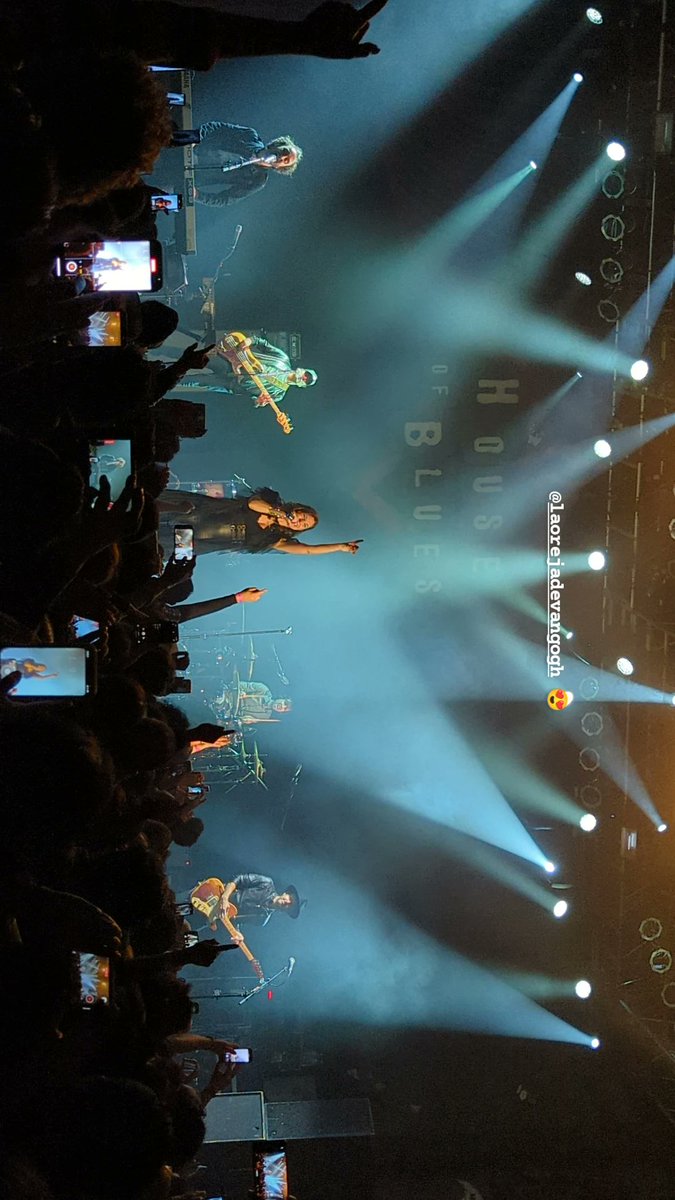 danielaramonaa's tweet photo. Vergacioooooonnnnnn los amooooo @laorejadevgogh al fin pude verlos después de tantos años. Fue lo máximo este concierto en Chicago 😍 https://t.co/pm2k5f4eKY