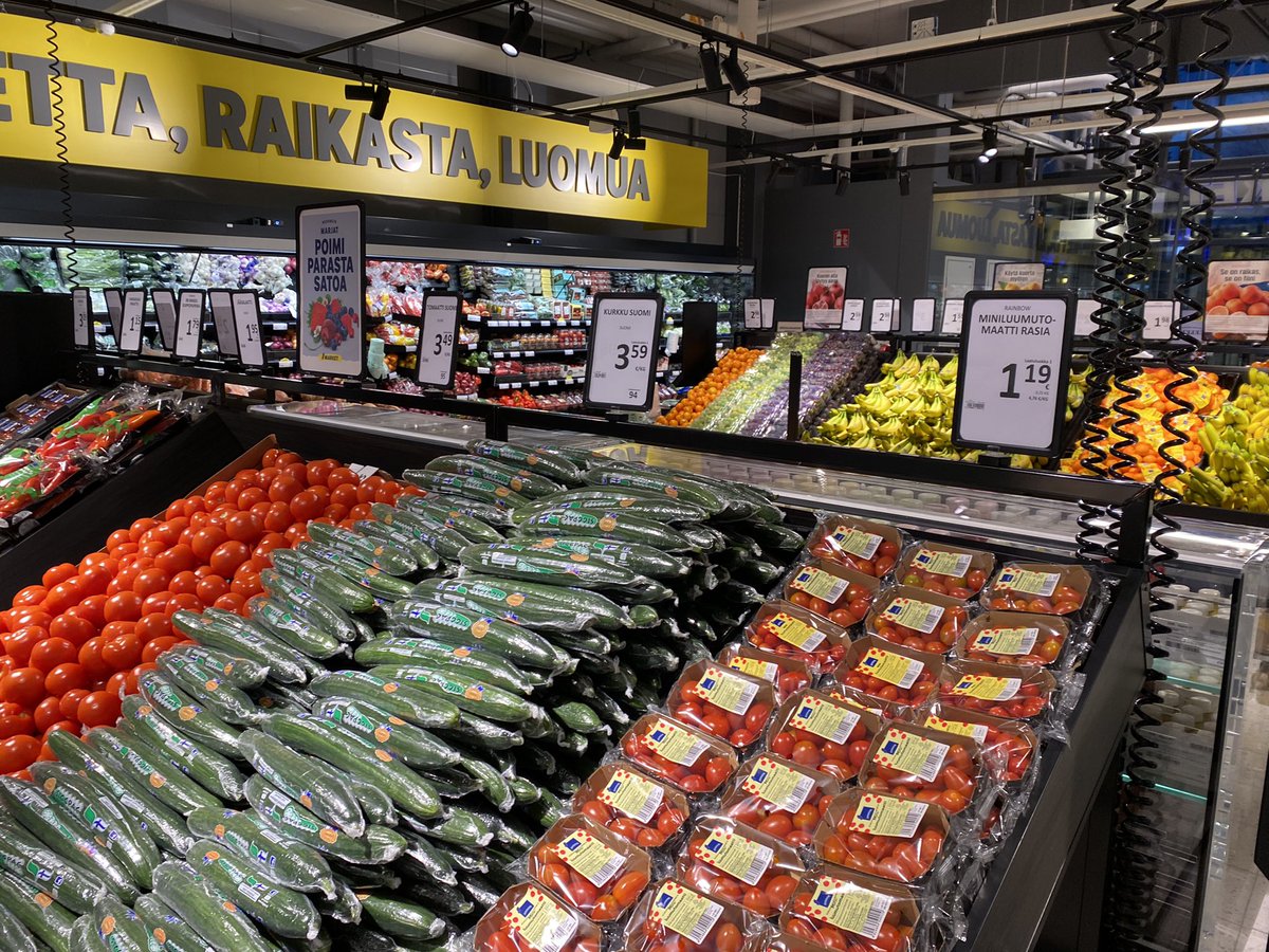 TalsoAri's tweet photo. Parannamme palveluita Espoon Nöykkiössä. Upouusi S-market avataan tänään klo 10. Tervetuloa tutustumaan.#smarket #hokelanto https://t.co/pjMoDfgPBl