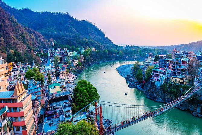 GhumIndiaGhum's tweet photo. This is the 3rd most popular #daytrip from Delhi after the same day #agratrip and #jaipurday trip from Delhi. This day trip includes two of two most visited religious cities of India. Both #Rishikesh and #Haridwar hold very important places see more at: https://t.co/zvKjSWo6WO https://t.co/N0nnEyqGE4