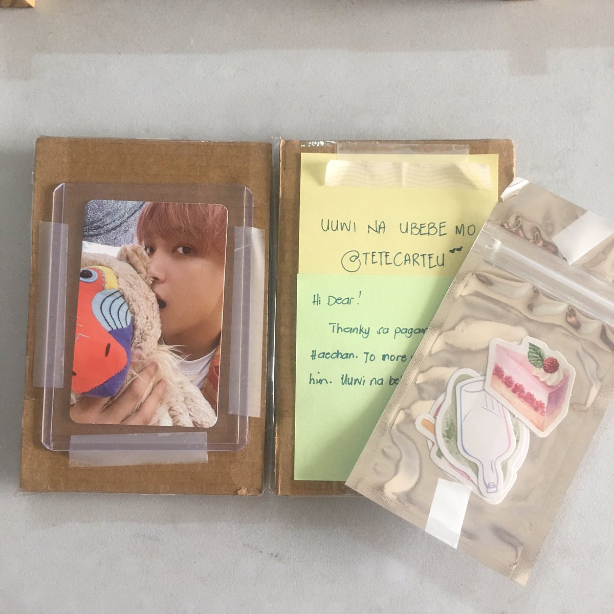 tetecarteu's tweet photo. 💌 happy mail! 

-thank you sm @Kathdomingo23 for bringing hyuck home!! malakas ang sparks so much😍❤️ https://t.co/oRjYThi9O4