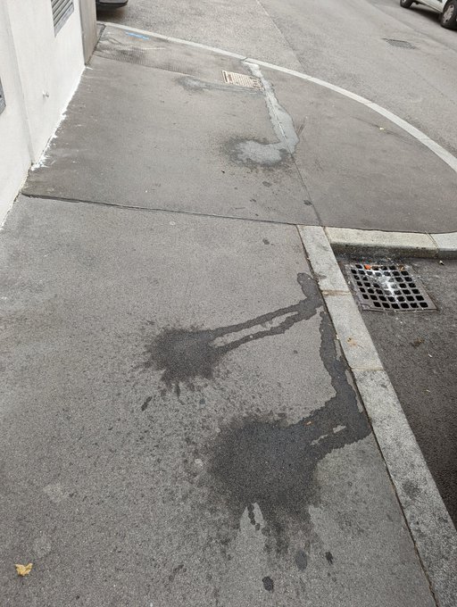 The #piss saga continues! Oh, what I wouldn't give to witness whatever happens here on seemingly a daily<a href="/tag/piss"class="tags">#piss</a>
