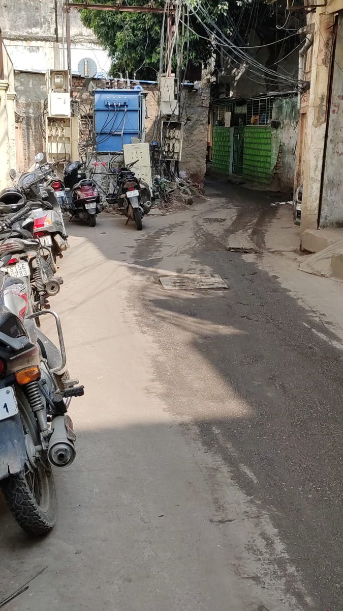 Deeswm9's tweet photo. @Rohit_KS_KB @GHMCOnline @CommissionrGHMC @GadwalvijayaTRS @KTRoffice Cleared and got rectified https://t.co/ndJ1Tbgymc