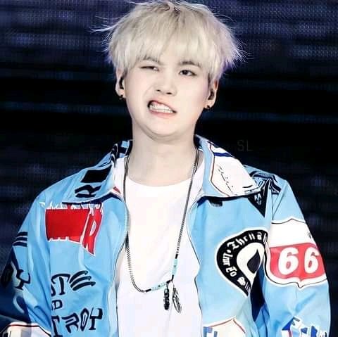Zai_Min93_twt's tweet photo. Yoongi doing this gesture😼
@bts_bighit
#ph_army https://t.co/tuYBUkeekm