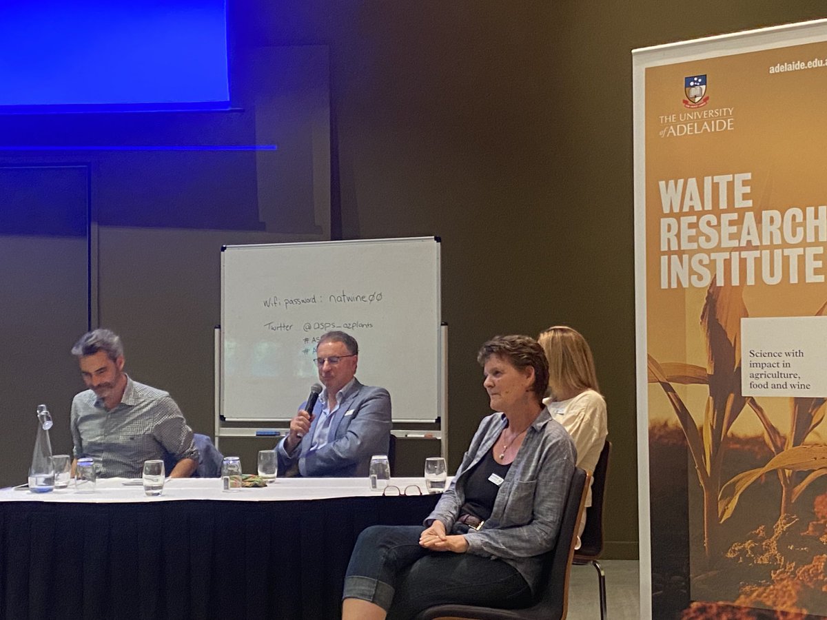 Thank you to our panel for their insights into scientific careers #ASPS2021 #AdelaidePlantSci ⁦<a href="/asps_ozplants/">Australian Society of Plant Scientists</a>⁩