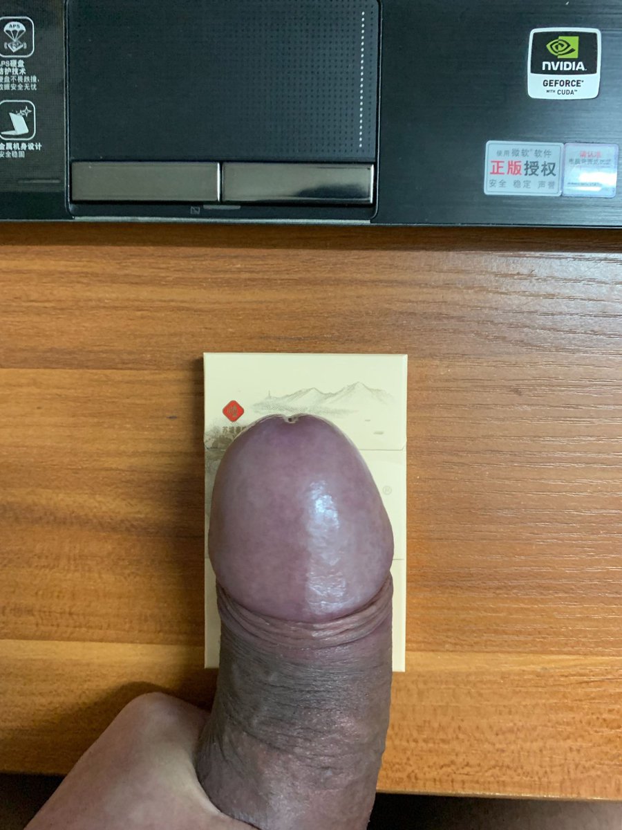 posedion667's tweet photo. 吓人，快一个半月没更新推特了
也没有上线
还会有人看我吗🥺
#体育生 #体育生飞机 #飞机撸射 #肌肉精牛 #gay https://t.co/AGPGcaEGh4