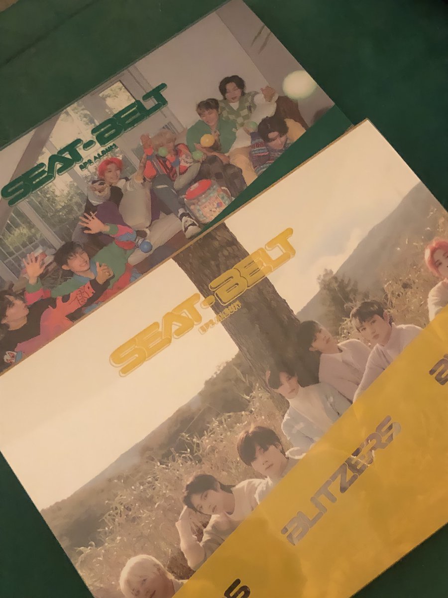 Blitzers_Fr's tweet photo. 📣 CONCOURS 🇫🇷

En l'honneur de Noël, voici un concours en partenariat avec les fanbases de Blitzers et @blitrip !

Tentez de remporter un album [Seat-Belt] avec deux gagnants (un pour chaque version) 🎁

N'hésitez pas à suivre les conditions ci-dessous👇

Bonne chance à tous 🤗 https://t.co/lS14sNf9jn