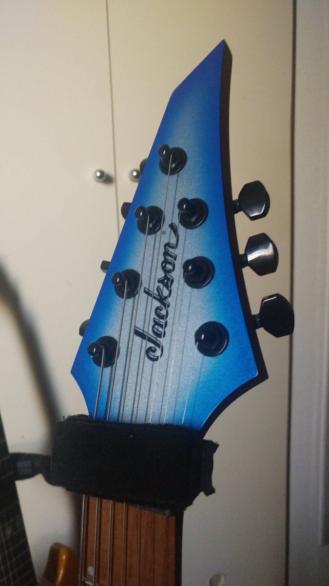 bifuu666's tweet photo. MNG...
音がデラいい
謎だったバッキングサウンドもスラスラ
ある程度高いもん買うと間違いないわ https://t.co/QhGTuPsJB0