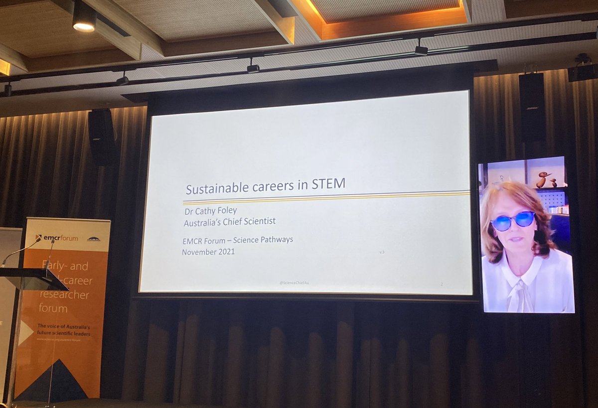 Congratulations <a href="/EMCRForum/">EMCR Forum</a> for doing such a great job of the #SciPath2 hybrid launch. Mind blown from the many ways I can love science, even from outside of the lab 💕👩🏻‍🔬 Thank you <a href="/MVEG001/">Dr Marguerite Evans-Galea AM</a> and <a href="/ScienceChiefAu/">Australia's Chief Scientist</a> for sharing their non-academic pathways!