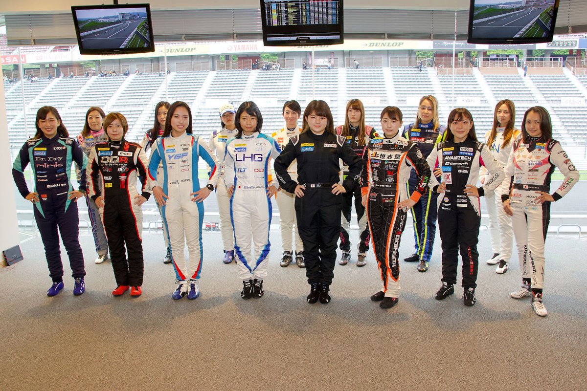 AUTOSPORT_web's tweet photo. KYOJO CUP、2022年新規参戦ドライバー合同オーディションを12月27日に開催 https://t.co/kSFqWAUYNB #競争女子 #富士スピードウェイ #女性ドライバー #KYOJOCUP #VITA https://t.co/VGXlXu1cdJ