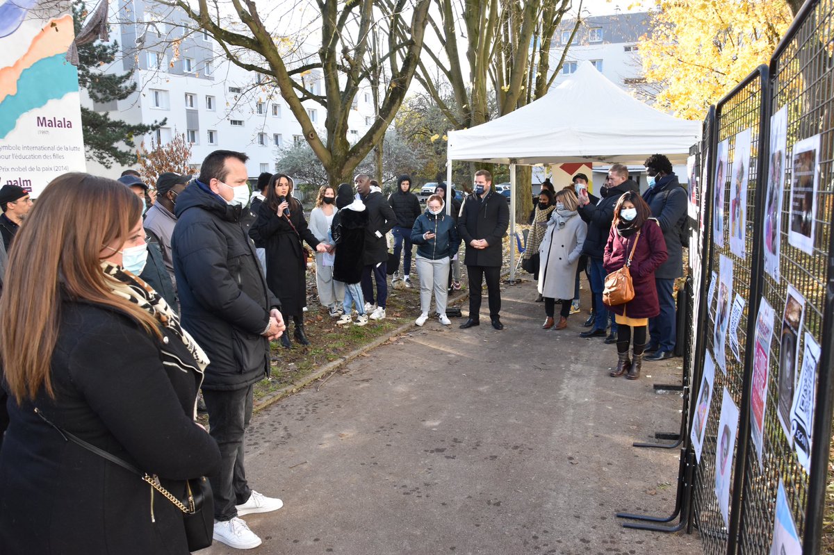 QuentinGesell's tweet photo. Mercredi, à la veille de la Journée internationale de lutte contre les violences faites aux femmes, inaugurer la fresque réalisée cet été en hommage à @Malala Yousafzai prend tout son sens. #25novembre #Dugny https://t.co/b85BTFdJDl