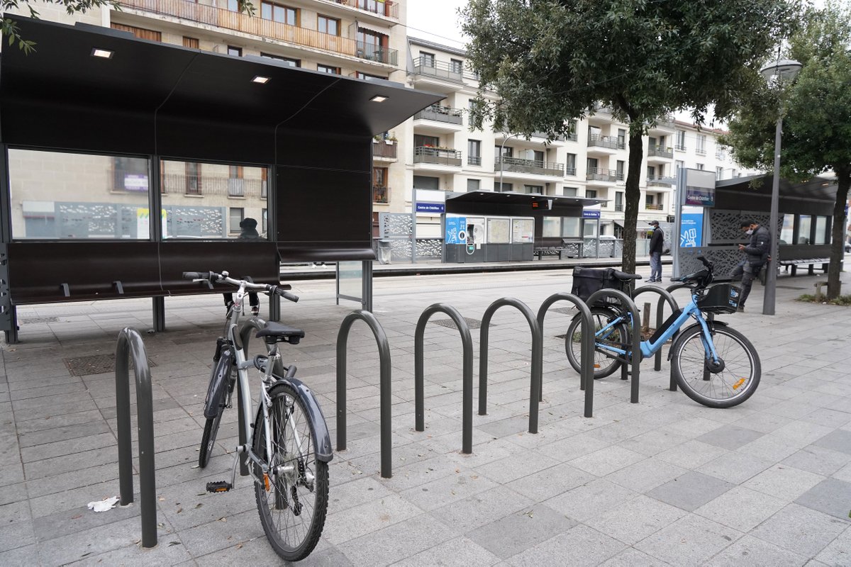 chatillon92320's tweet photo. 🚲 D'ici le mois de février, ce sont 53 arceaux à vélo supplémentaires qui seront installés dans votre ville ! 
Jusqu'au 30 novembre participez au baromètre des Villes cyclables ! ➡️ https://t.co/s6U1HrCzVZ https://t.co/Ekl3z5ppBT
