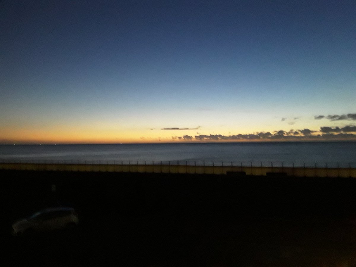 ingridsusanka's tweet photo. @TraceysPhotos #devonsunrise good morning folks ๐๐ https://t.co/oy4Z5Qc2nU