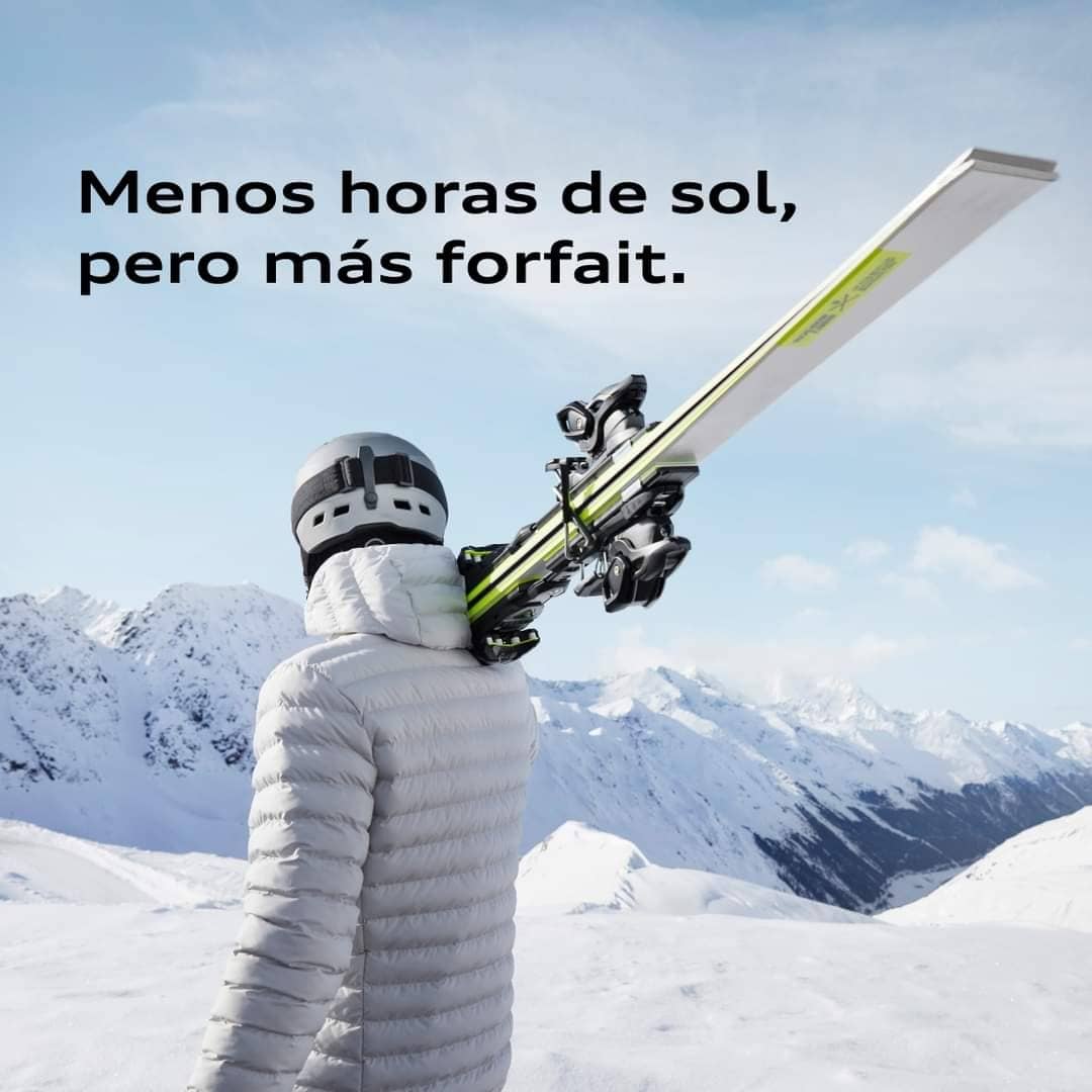 HelmanticaAudi's tweet photo. Es verdad que a todo el mundo le gustan los días más largos, sin embargo, también las acrobacias en la nieve con tus esquís en perfecto estado. Es lo que te da Audi Service
y la bolsa protectora de esquís de Audi.
#AudiService #AudiWinterCheck
#AccesoriosOriginalesAudi https://t.co/HSCOwp6RJM