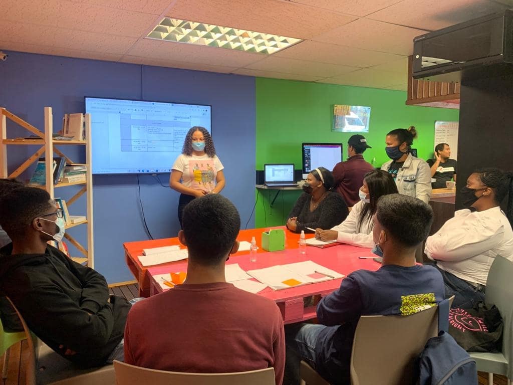 RLabs's tweet photo. Welcoming the newest group of Digital Artisans into our space and part of the RLabs Family.
We Look forward to creating amazing memories and impact on this journey.
#MakingHOPEContagious
#DigitalArtisans #Momentum https://t.co/ydXi2ljbzk