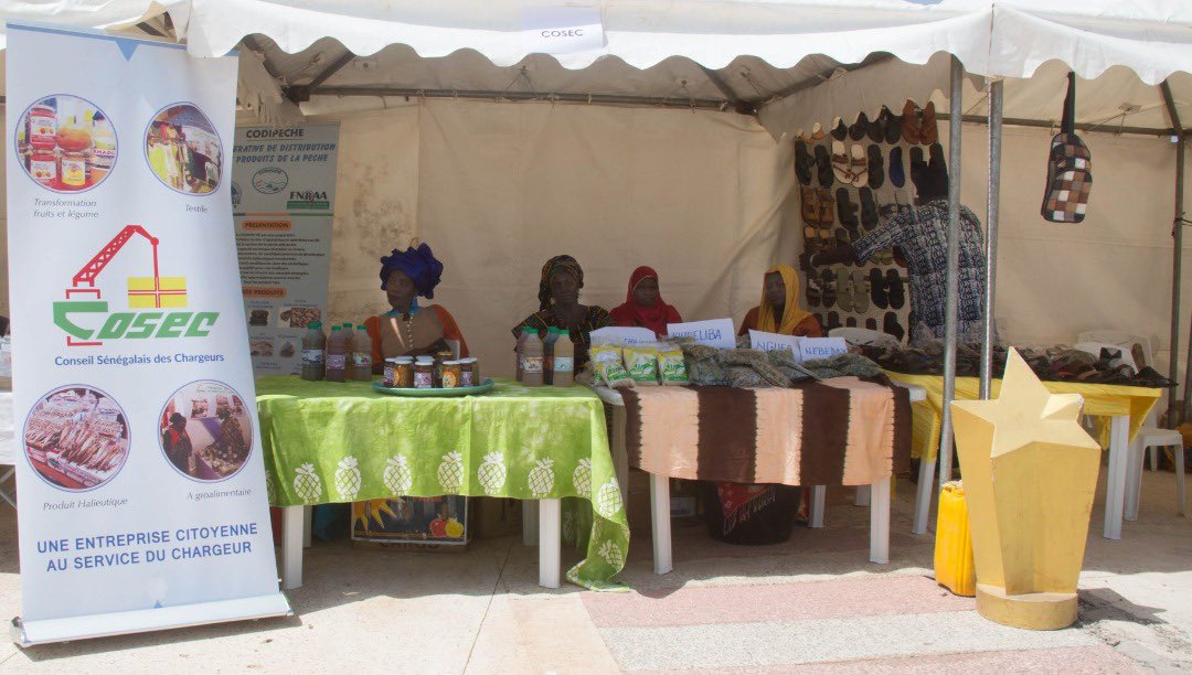 salonsamasen's tweet photo. Jour J-1 du Samasen 🥰!
Plus de 1000 produits de promoteurs, d'artisans et de producteurs locaux à retrouver du 26 au 28 novembre  à la place du souvenir Africain.
#samasen2021, Sunu yëf la !
#Senegal #kebetu #Sunumbay #Dakar https://t.co/47cE41VTw8