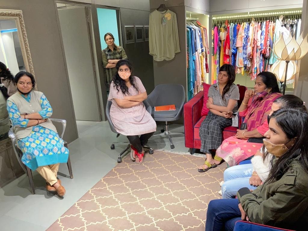 ashish_modani's tweet photo. Recently conducted a session for the women workforce at Chrisalis Fashion Box. 

The tremendous response of the participants has further fueled my vision of making women more confident in managing money so that they can take charge of their lives.

#AMSessions #financialliteracy https://t.co/UjLHCschAH