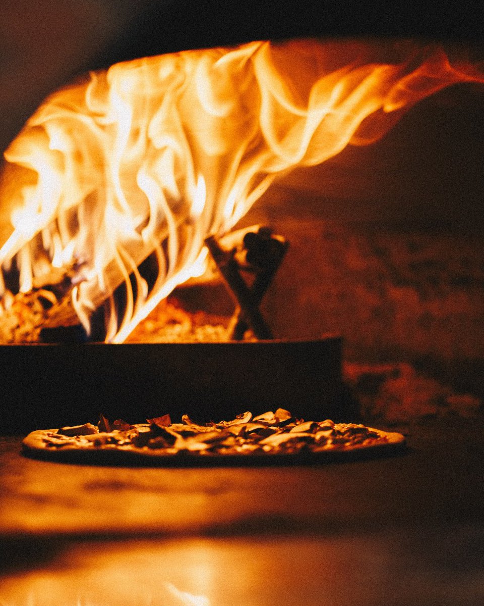 Open until 2000 each Saturday, head over to the Pizza Shack and enjoy one of our delicious woodfired sourdough pizzas! Question is.... which toppings?!
