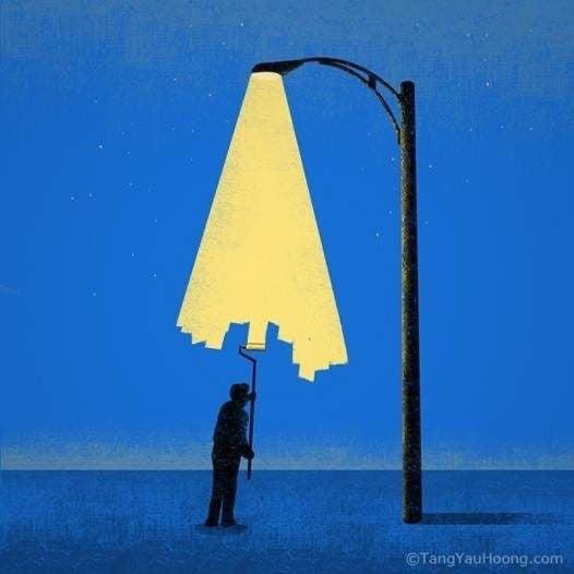 كم مرّة حدث وأن حَجَبْتَ وصول النّور إليك!
 وظننتَ أنّ مَنْ حولك حَجَبُوه عنك عمداً.
ثم عُدتَ تدّعي أنك النّور الذي يحتاجه الآخرون!

نوار🌸