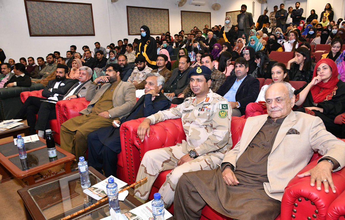 uaarofficial's tweet photo. Minister for Narcotics Control Brig (r) Ejaz Ahmad Shah attending Drama on "Say No to Drugs" at Silver Jubilee
#SilverJubileeArid #SilverJubileeAridUni https://t.co/vk21Ce7cgD