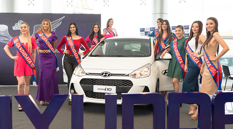 AutomagazineEc's tweet photo. Candidatas a Reina de San Francisco de Quito conocieron el ‘auto oficial’: ⬇
https://t.co/DzOBtUAYJM
#AutoMagazineEc #Hyundai #Ecuador #ReinaDeSanFranciscoDeQuito #Auspiciante #AutoOficial #Hyundaii10 #Neoauto #Quito #AutoMagazine #AutoEc #AM https://t.co/A9N5W7s5kq