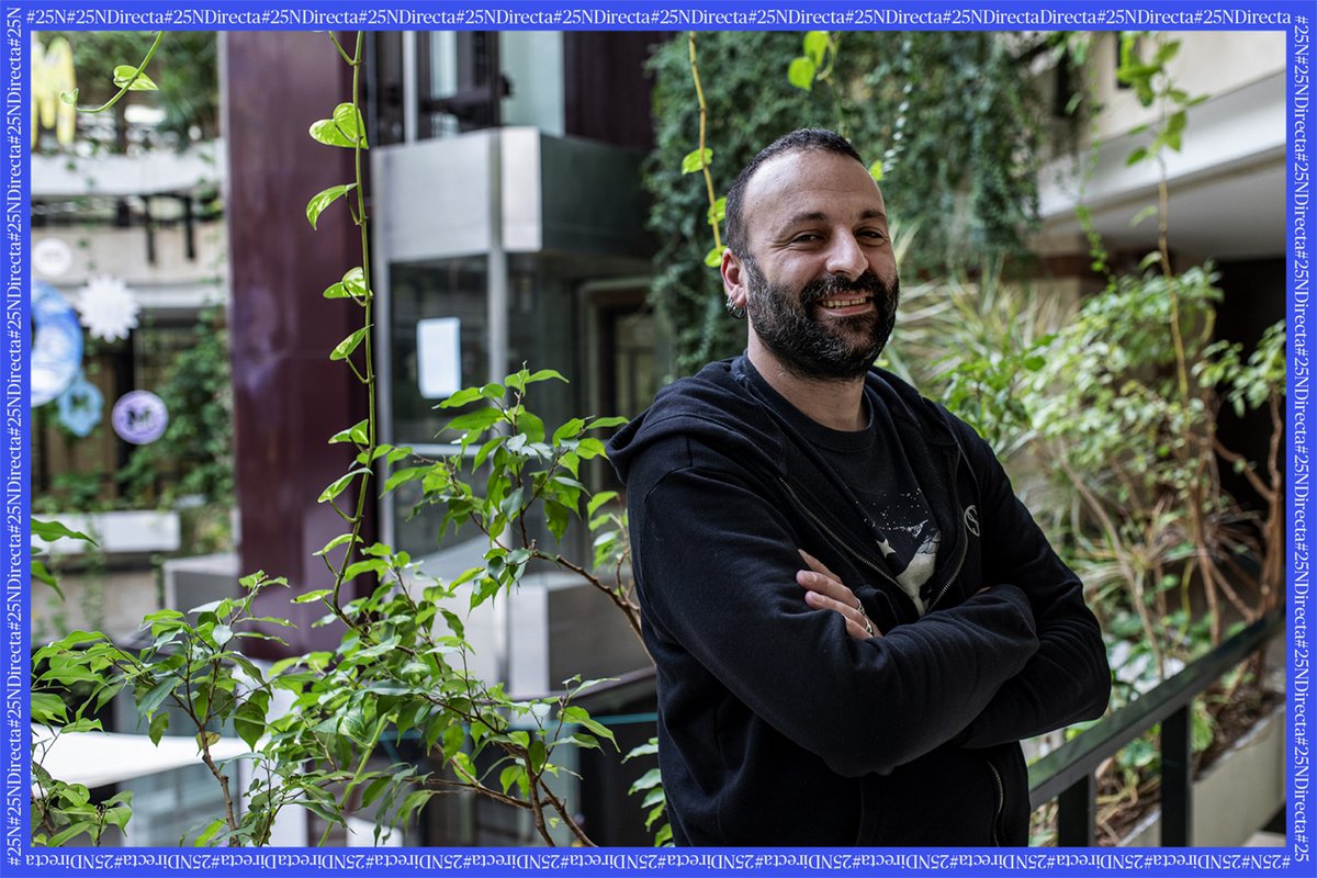 <a href="/EsterFayos/">Ester</a> <a href="/Prouviolencia/">Prou Violència</a> <a href="/FemiNovembre/">Novembre Feminista</a> <a href="/caladona/">Ca la Dona</a> <a href="/donesalsmitjans/">Observatori Dones</a> <a href="/alannaasoc/">ALANNA</a> <a href="/womenslink/">Women's Link</a> <a href="/donesjuristes/">Dones Juristes</a> <a href="/Acelmamelero/">Anna Celma Melero</a> <a href="/PCornellana/">Patricia Cornellana</a> #25NDirecta | Rubén Sànchez (<a href="/Ruben_San_Ru/">Rubén Sanchez Ruiz</a>), psicòleg, subdirector de sensibilització i prevenció del Departament d’Igualtat del Govern català: "El procés judicial és un aturador però no transforma els agressors masclistes" directa.cat/el-proces-judi… Per <a href="/mtslorente/">Maties Lorente</a>; fotos: <a href="/_ittos_/">Victor Serri</a>