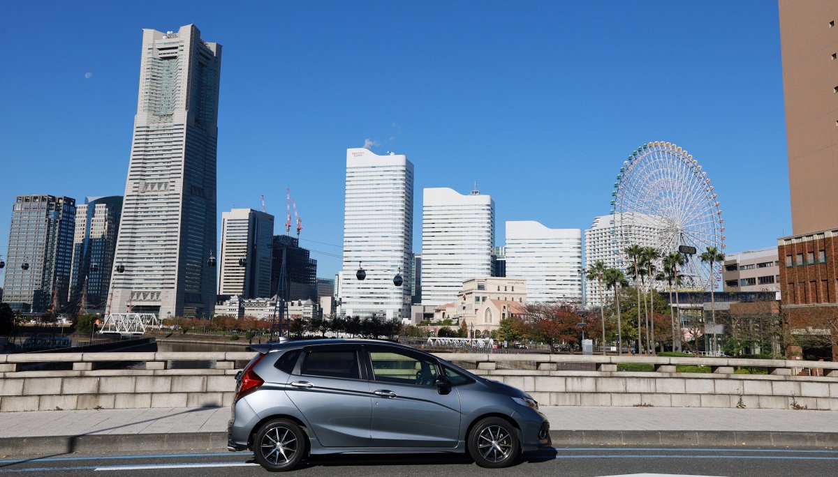 hiro_ykyk's tweet photo. フィット君みなとみらい参り
車好き定番の万国橋🚙
#ホンダフィット
#フィット
#無限スポーツサイレンサー
#みなとみらい
#横浜
#無限 #honda #hondafit
#fit #ホンダ好きと繋がりたい
#car #hondajazz
@minkara #みんカラ
#brrom
#pibot3drive https://t.co/Kl6pCFK6ji