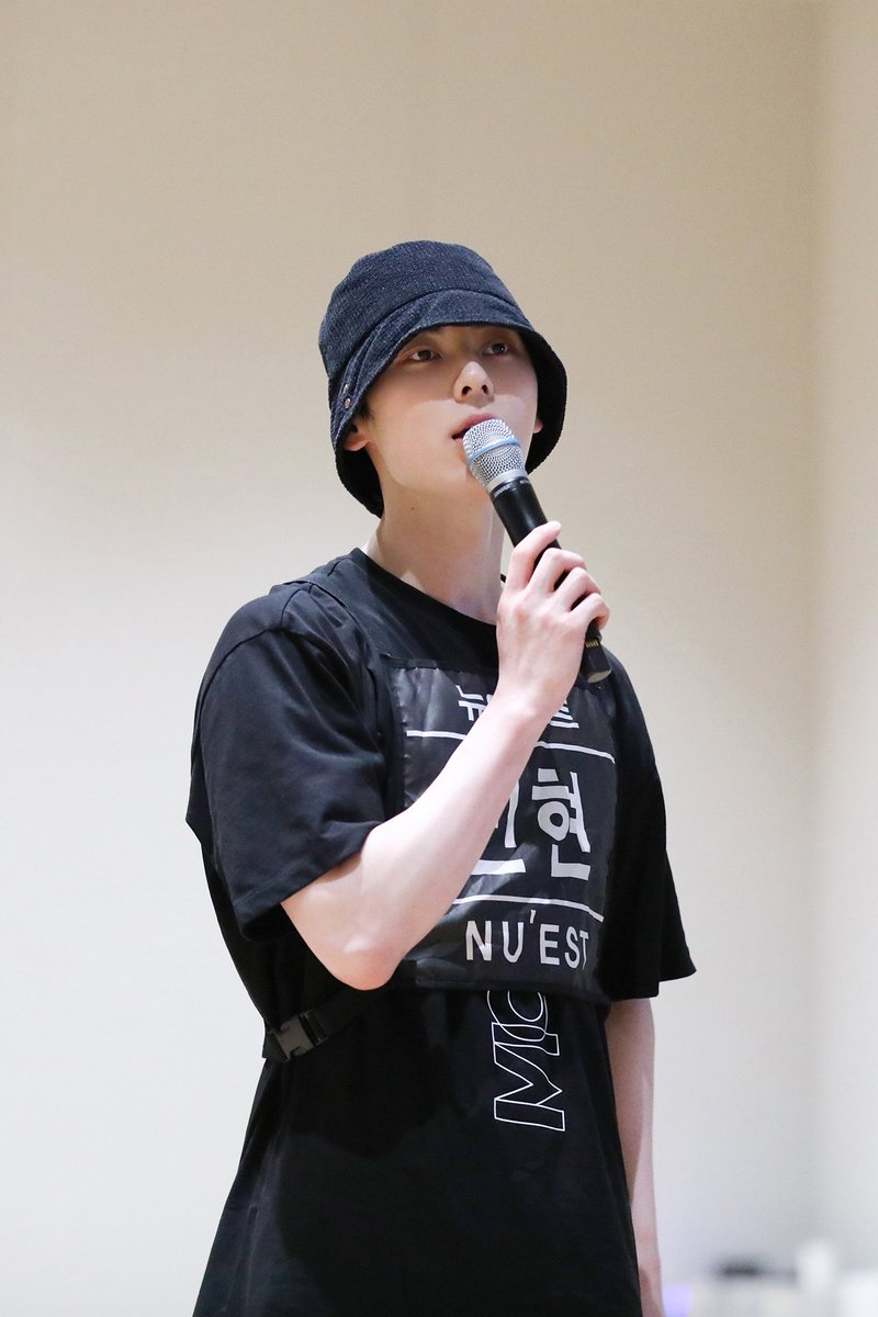 [PIC] 211125 NU'EST CONCERT <THE BLACK> D-1 🖤 #มินฮยอน🦊

#뉴이스트 #NUEST #THE_BLACK