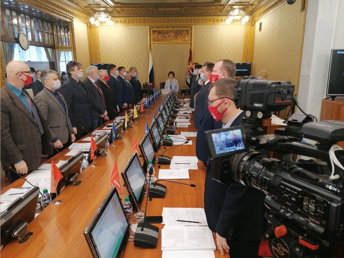 Началось очередное пленарное заседание Ивановской областной Думы. Видеотрансляция ведётся на сайте регионального парламента.