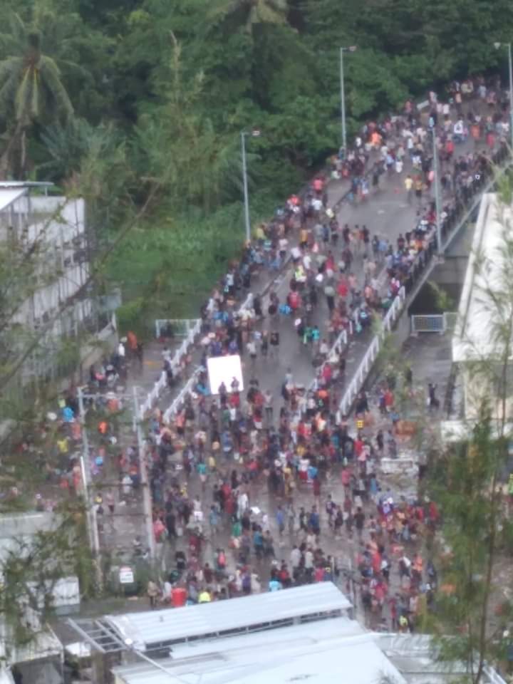 ernieyet's tweet photo. Today is a sad chapter in 🇸🇧history, a repeat of our 2006 riots where our Chinese business community were largely victimized again in a political rift they played no part in. Day2 of non-stop rioting, police forced to leave Chinatown at the hands of thousands of looters. https://t.co/M5Kgj7b0nP