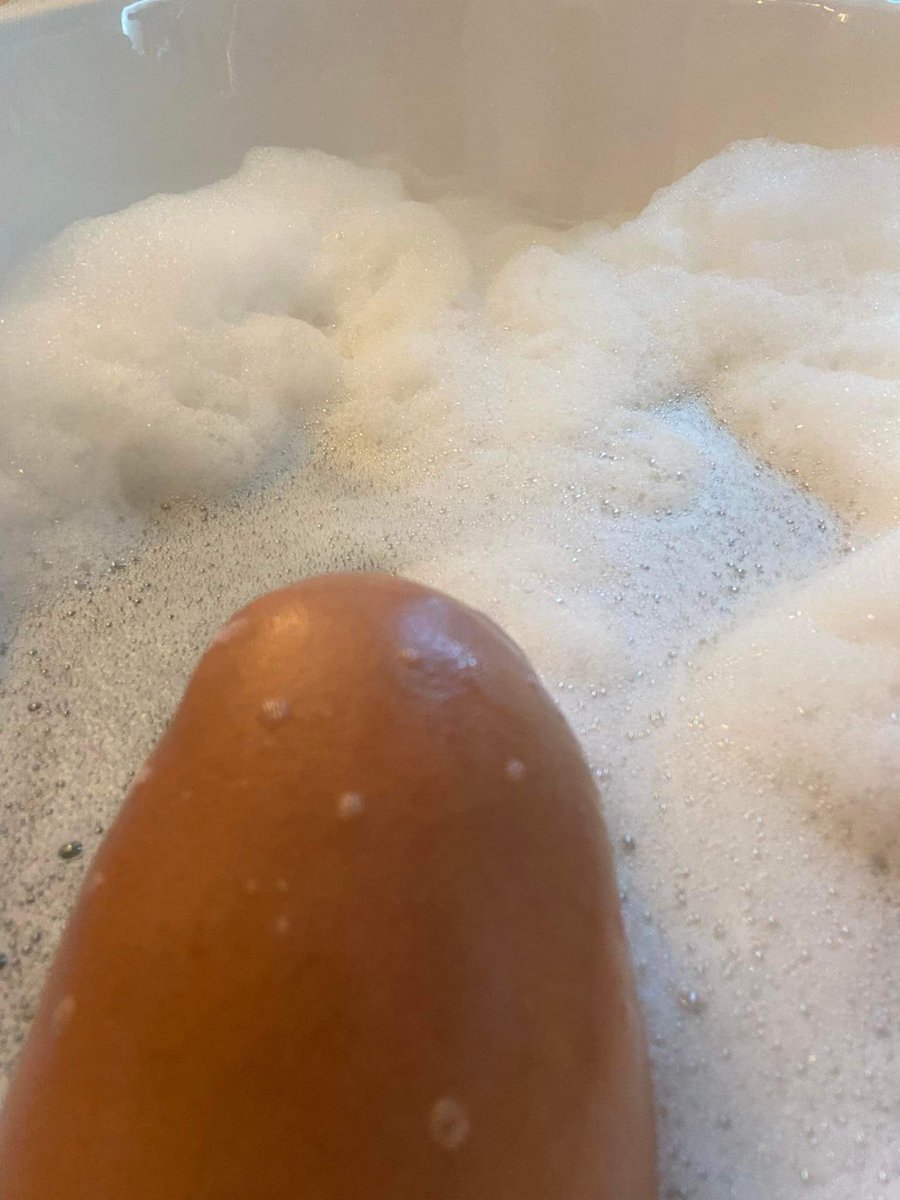 okamadesuka69's tweet image. Bathtub dipping #quarantinehotel #quaratinelife #ofwgitnangsilangan
