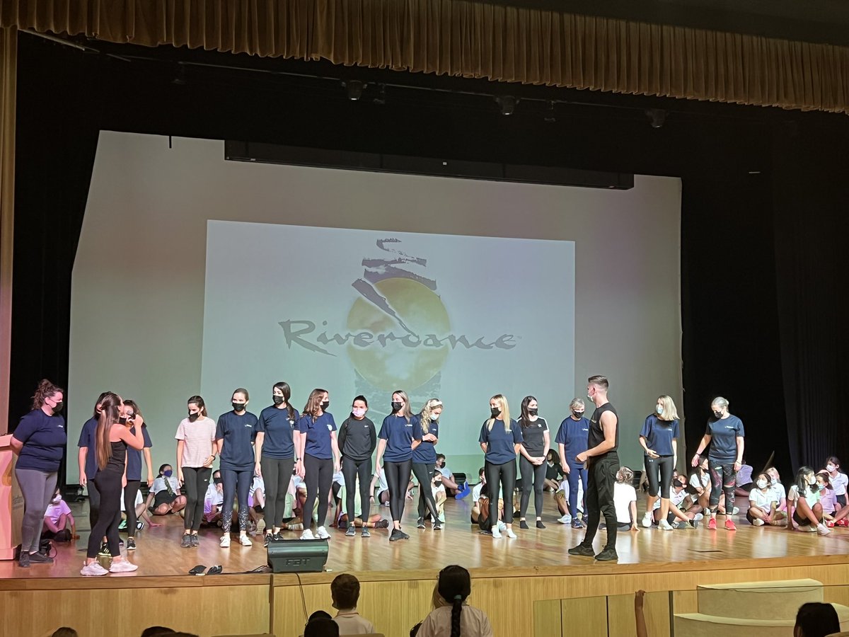 Principal_HIS's tweet photo. End of the @DXBFitChallenge in no better way than a visit from @Riverdance   Thank you so much for sharing your time, energy and talent @IrelandatExpo @HartlandIntl @JCGalway https://t.co/5Gpjy4kjAk