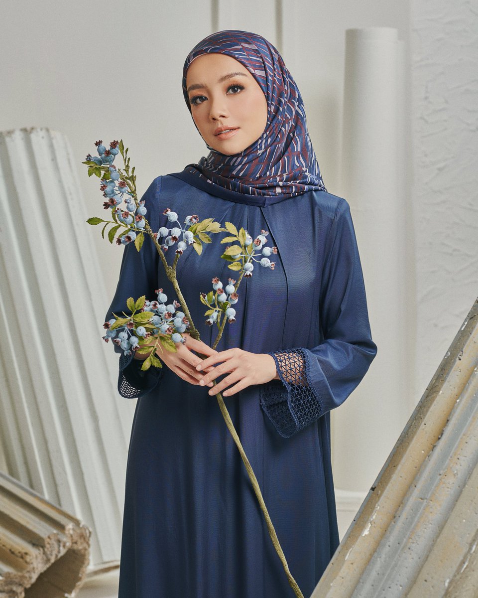 _amstudio's tweet photo. #SinaRaya 2021 by Ariani RTW
-
Photographer • @azimmahayudin
Art Direction • Aiman Rahim
Client • Ariani RTW
Muse • @MFMiraFilzah 
MUA • @warnabilla https://t.co/ZWr4SHilas