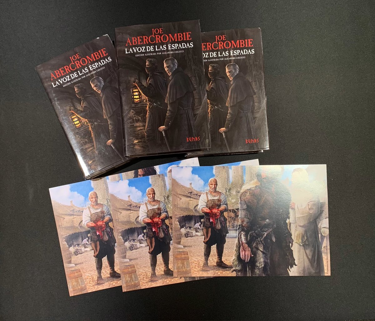 ¿Queréis ganar un ejemplar de la nueva edición de ‘La voz de las espadas’, de Joe Abercrombie, ilustrada por Alejandro Colucci?

📣Haz RT (o comparte este tuit), usa el HT #GrimdarkIlustrado ¡y podrás llevarte uno de los 3 libros!📚

🔪Tienes hasta el martes 30 de noviembre📆