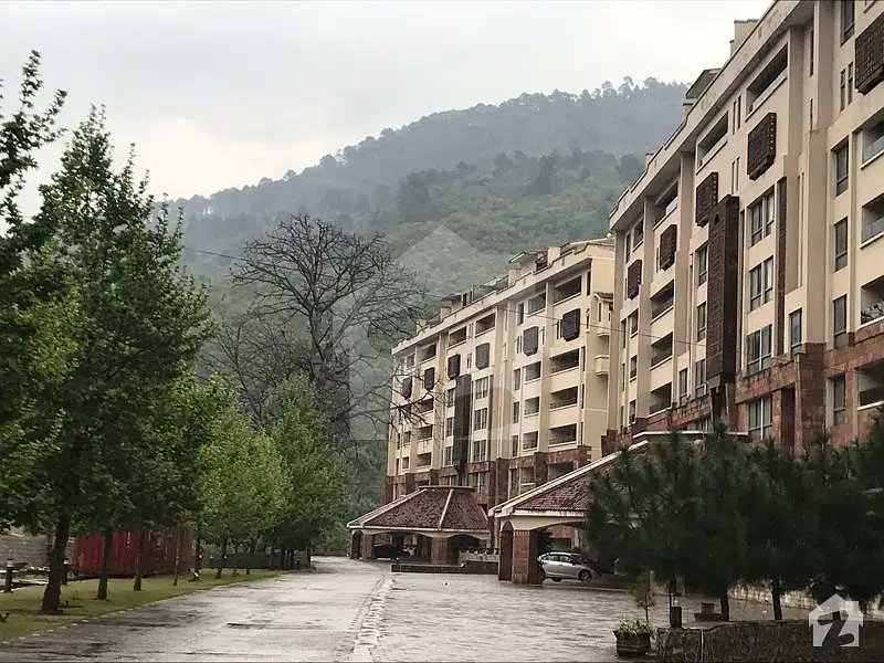 ExpertLahore's tweet photo. Murre Expressway 
Country Club(2.7 Marla)
1 Bed fully furnished apartment for sale, on Ground Floor
Monthly rentals value 35000
Demand Rs=50,00,000/=
Contact, 03005005002 https://t.co/8yst3pcqjs