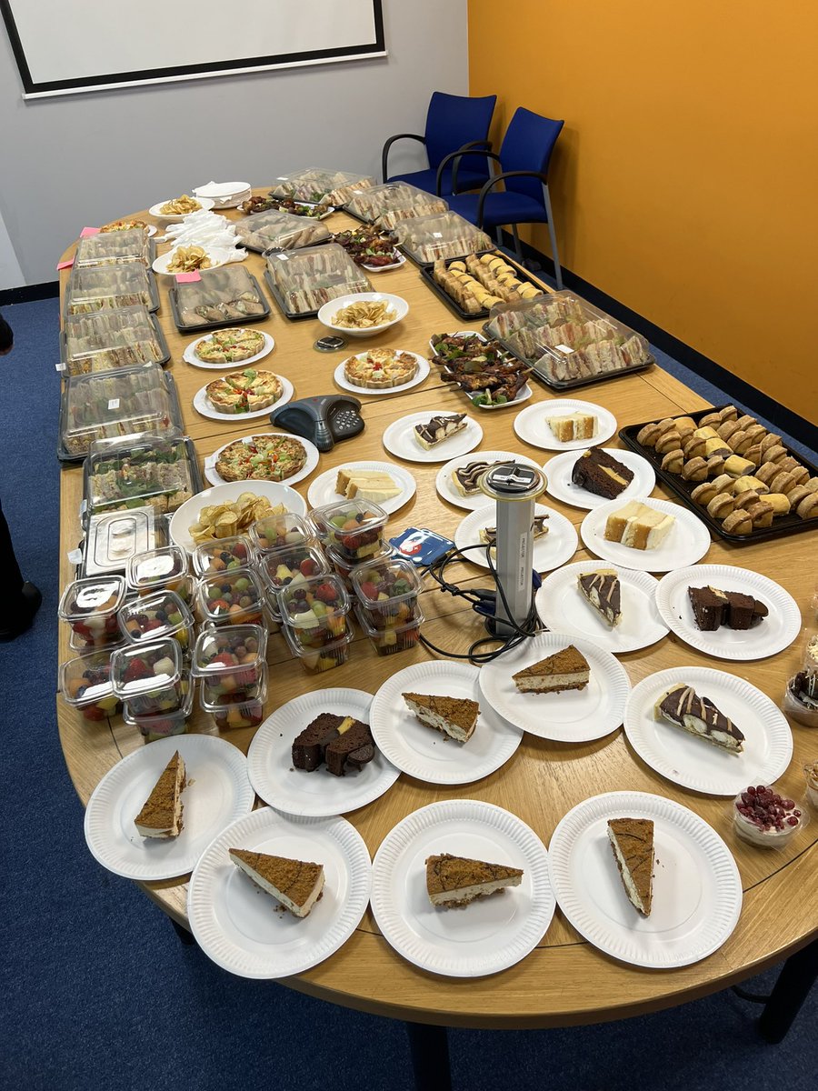 HanleysCatering's tweet photo. Did you know we do buffets? Need to impress a client or just want something simple?  We cater for all budgets and tastes. Give us a call📞😊 #buffet #bespoke #externalcatering #5starhygiene #hanleys https://t.co/yjibZTMuPb