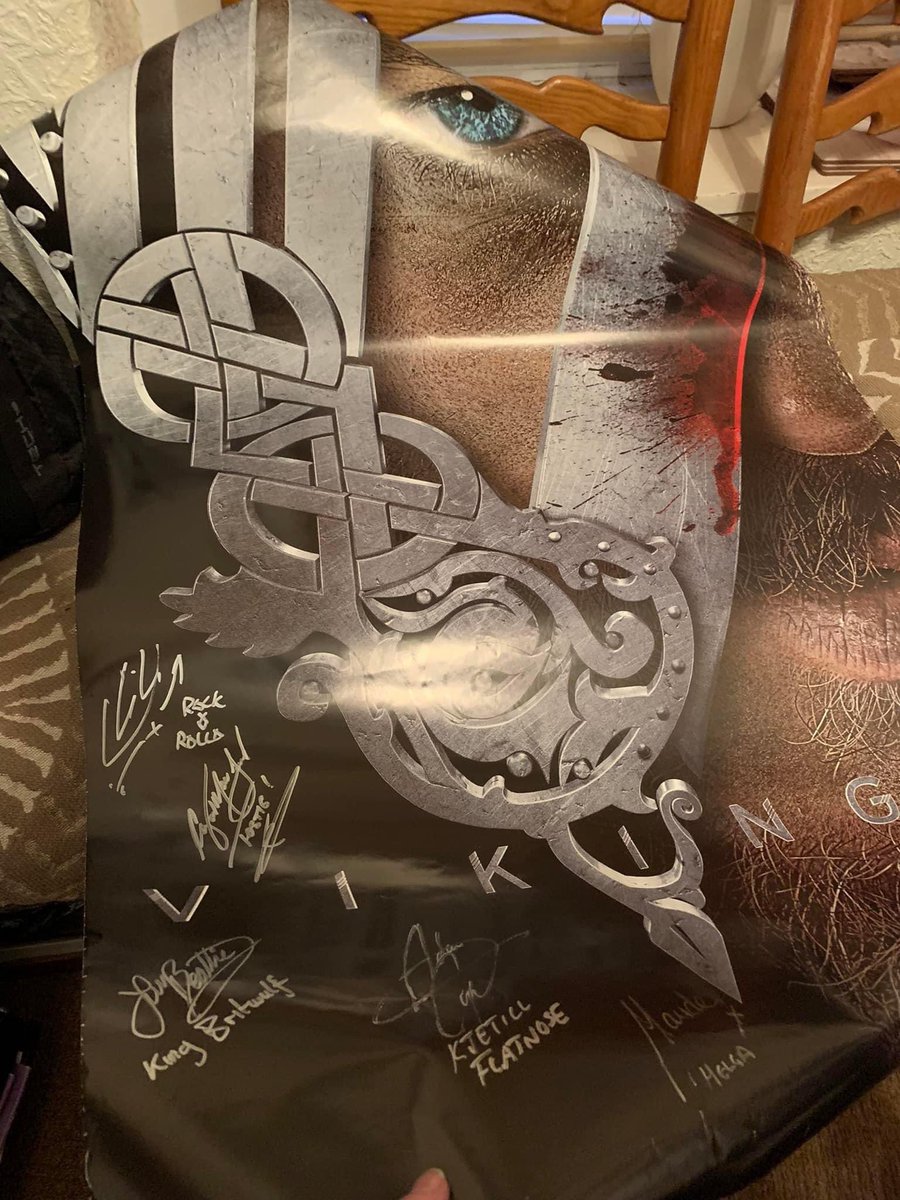 LawAbidingTatie's tweet photo. Vikings items signed by @CliveStanden at Wales Comic Con: Telford Takeover
#Autographs #POPVinyl #Poster #Book #CliveStanden #RolloLothbrok #Vikings https://t.co/xa1taoLTdW