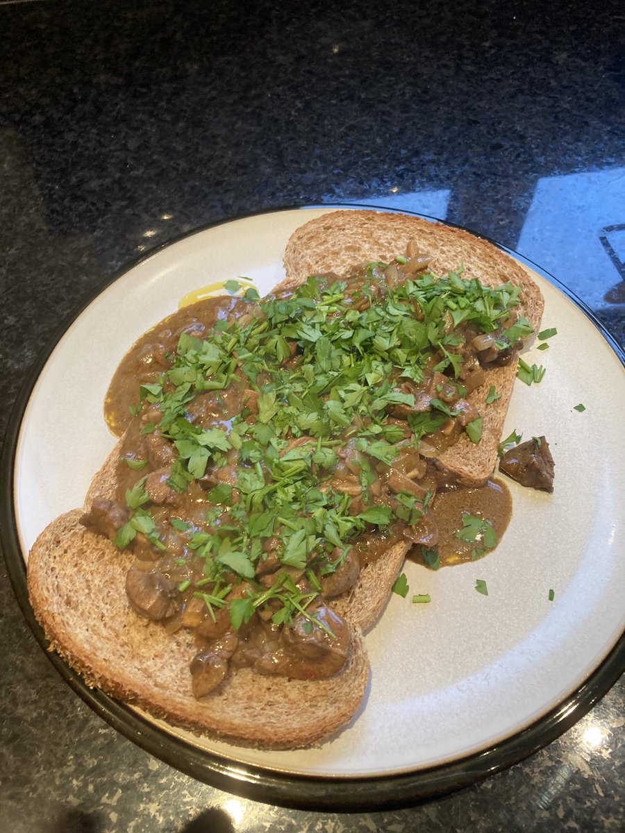 Kriggie1's tweet photo. My attempt at a forgotten Victorian breakfast #DevilledKidneys it wasn’t too shabby even if I say so myself. 😋 https://t.co/qSJfpEDDiA