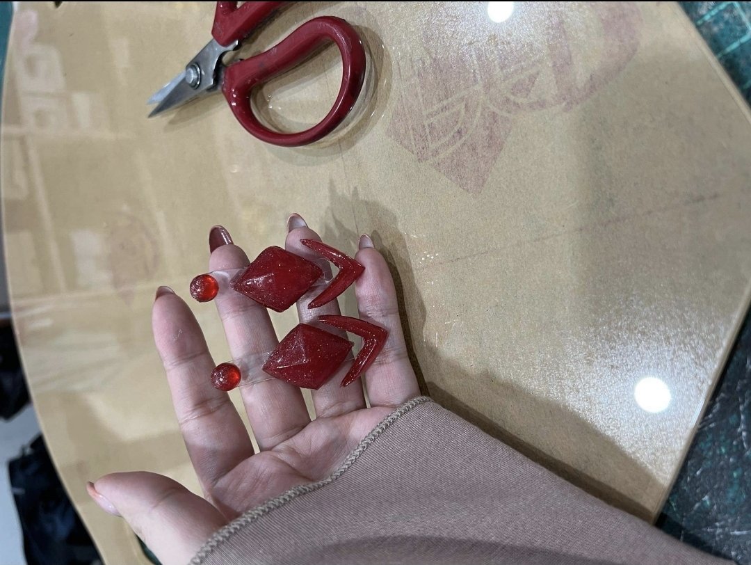 このアートをコスプレにしようとしてるんだけどどう思います？

何かアドバイスありますか？

Progress: 90%