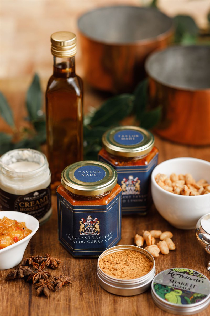 What to get a lucky loved one for Christmas? Luckily, <a href="/city_matters/">City Matters</a> have shared their 2021 #luxury #ChristmasGiftGuide full of perfect ideas from across the Square Mile: citymatters.london/city-of-london…, including our own 'Magic of Christmas' #hamper! Take a look now!