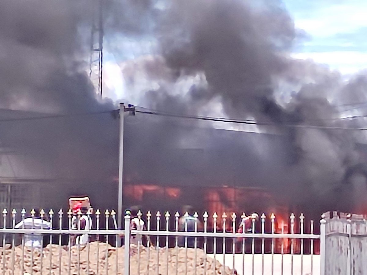 Gladys_H_'s tweet photo. The political unrest in Honiara is a result of years of poor governance, leadership &amp; conflict resolution. Another tragic time. Hope by now our leaders learn to deeply value &amp; address our people’s concerns before their own. Pray for peace. Thank you ADF for support.📷 Shared 🇸🇧🙏 https://t.co/5mQjvVc8pW