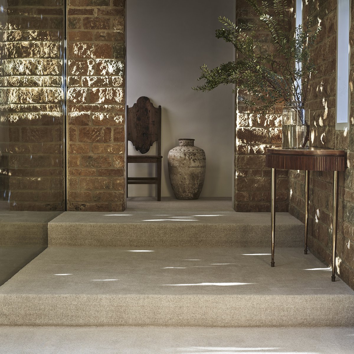 jacarandacarpet's tweet photo. A stunning new shot of our Chennai Salt #handwoven from 100% #undyed natural #wool. Get in touch for access to Jacaranda's NEW Picture library, with all our latest #lifestyle and product imagery perfect for creating moodboards or sharing with customers. https://t.co/v3fiuxFl7B https://t.co/U9N0PLJUlc