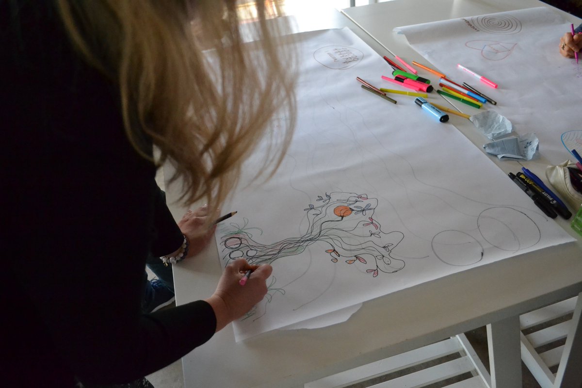 Insights from #LFE2021Masterclass unConference #COP26Glasgow Enjoy :-) #LFE2021Masterclass #cop26glasgow w/ <a href="/BoscoloRoberta/">Roberta Boscolo</a> <a href="/ScottwbMcAulay/">Scott</a> <a href="/CBradyWorldGBC/">Catriona Brady</a> @thejoeywessex <a href="/the_eco_nelly/">James Connelly</a> <a href="/JCDrinkwater/">James Drinkwater</a> <a href="/SueRiddlestone/">Sue Riddlestone</a> @caropidcock <a href="/battisti_c/">Carlo Battisti</a> @fairsnape  
living-future.eu/insights-from-…